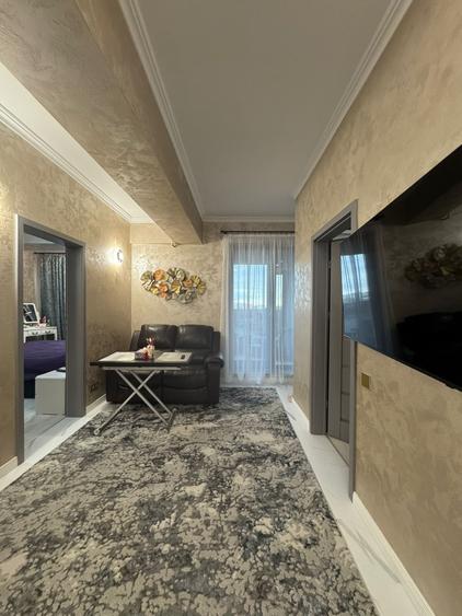 Apartament cu 3 camere în Universitate