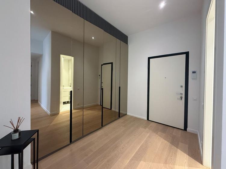Apartament cu 3 camere semidecomandat, mobilat în Barbu Văcărescu