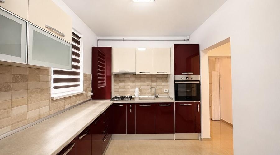 Apartament cu 2 camere decomandat în Girocului