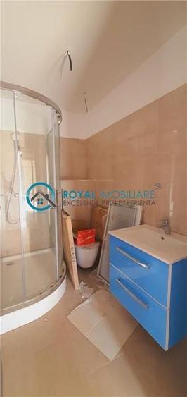 Apartament cu 3 camere decomandat în Albert