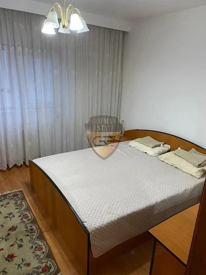 Apartament cu 3 camere decomandat în Stadion