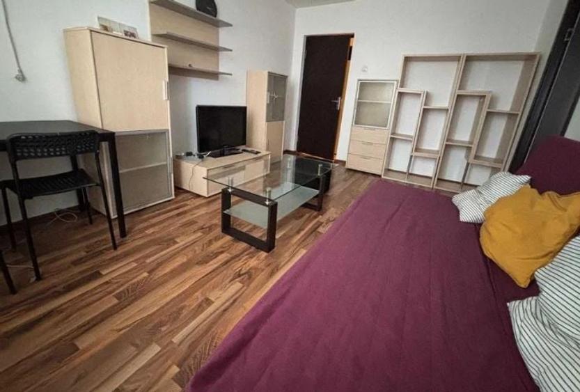 Apartament cu 2 camere semidecomandat, mobilat în Calea Victoriei