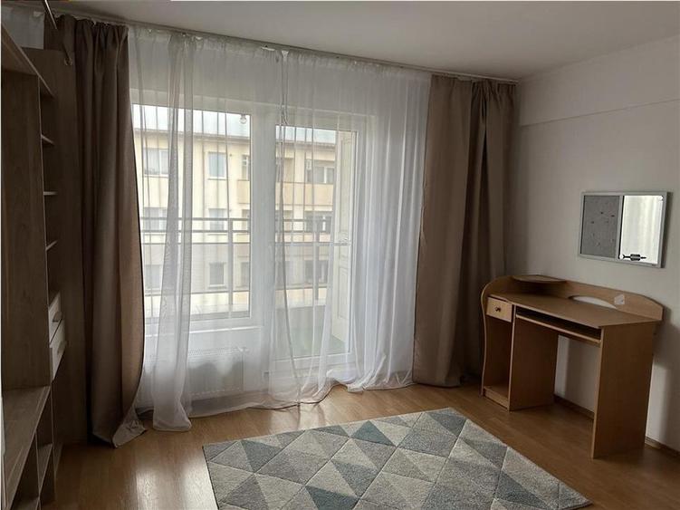 Apartament cu 2 camere decomandat, mobilat în Zorilor