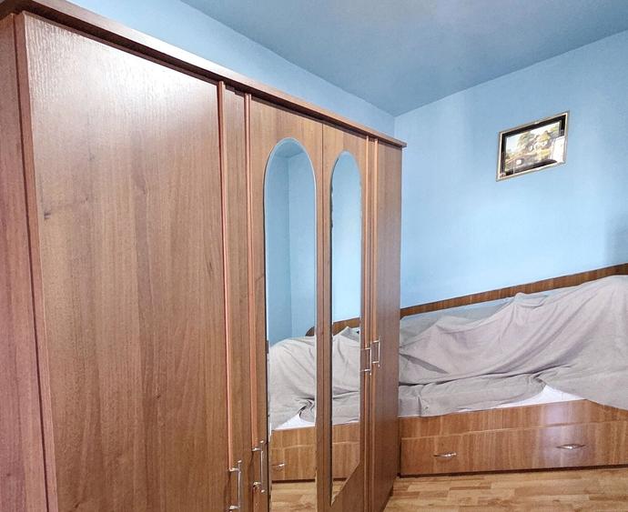 Apartament cu 2 camere semidecomandat, mobilat în Central
