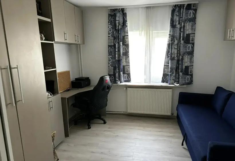 Apartament cu 4 camere decomandat, mobilat în 13 Septembrie