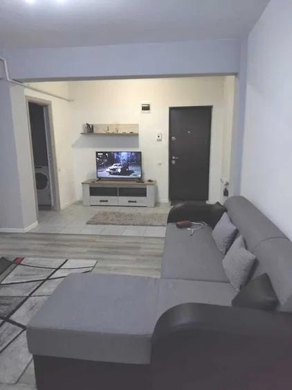 Apartament cu 2 camere semidecomandat, mobilat în Baciu