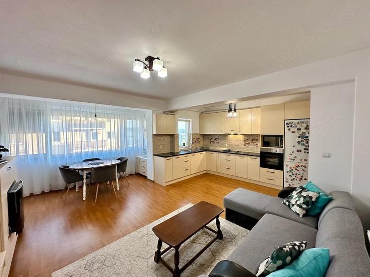 Apartament cu 3 camere decomandat în Central