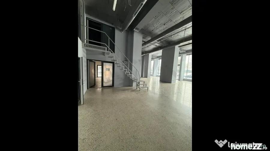 Spațiu comercial, de 265 mp, în Petricani