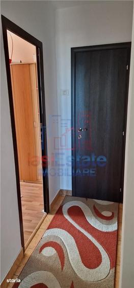 Apartament cu 3 camere decomandat în Mircea cel Bătrân