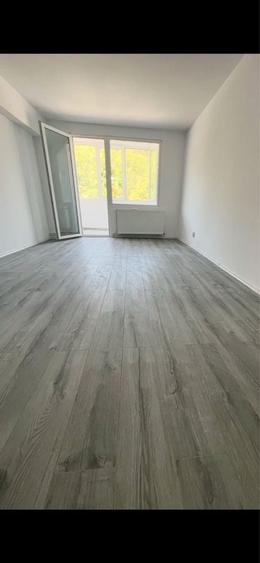 Apartament cu 2 camere decomandat în Tudor