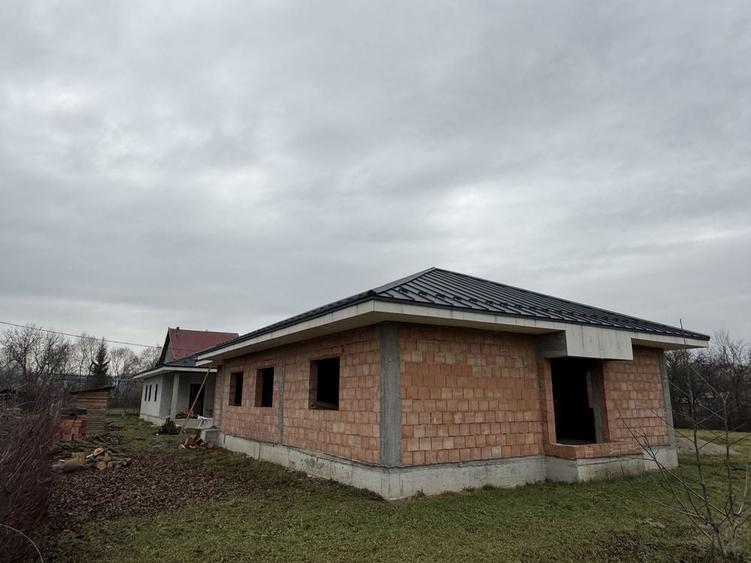Casă cu 4 camere în Cristeștii Ciceului