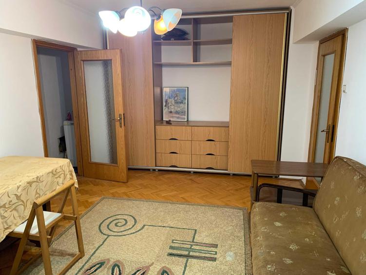 Apartament cu 2 camere semidecomandat în Brâncoveanu