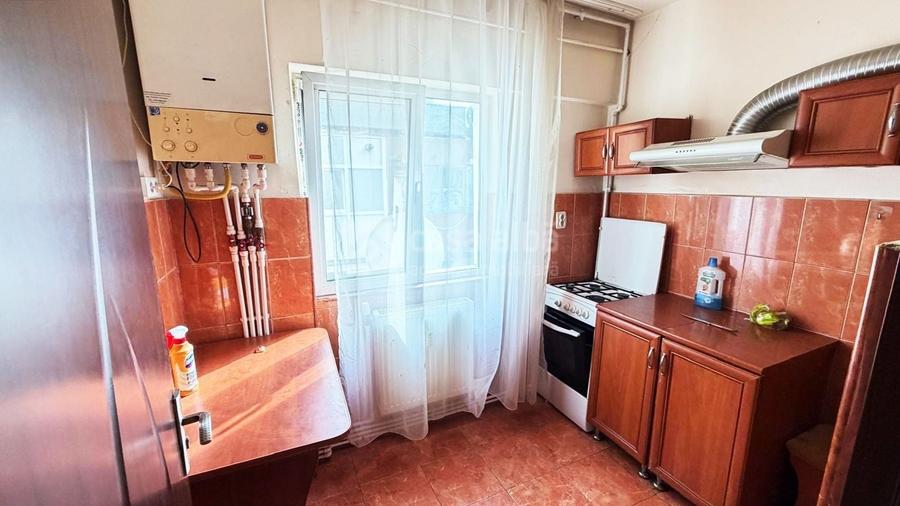 Apartament cu 2 camere decomandat, mobilat în Central