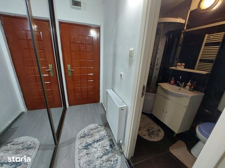 Garsonieră semidecomandată în Central