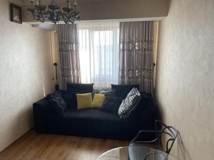 Apartament cu 2 camere decomandat în Baza 3