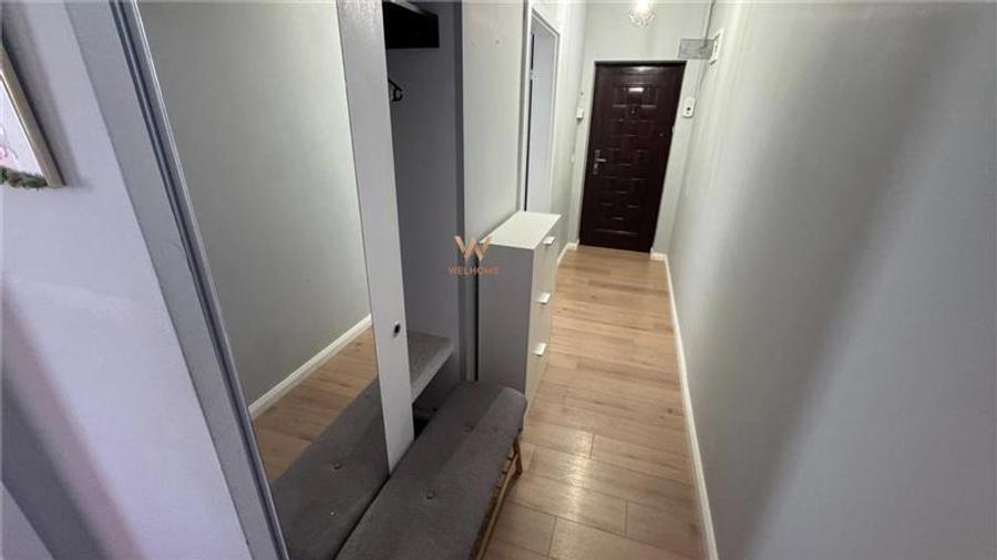 Apartament cu 3 camere decomandat, mobilat în Turnișor