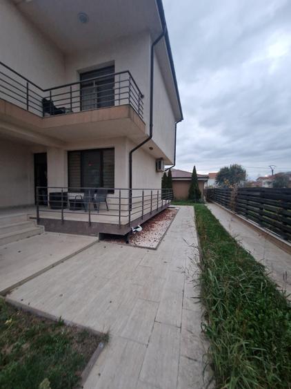 Casă individuală cu 5 camere cu Canalizare în Nord