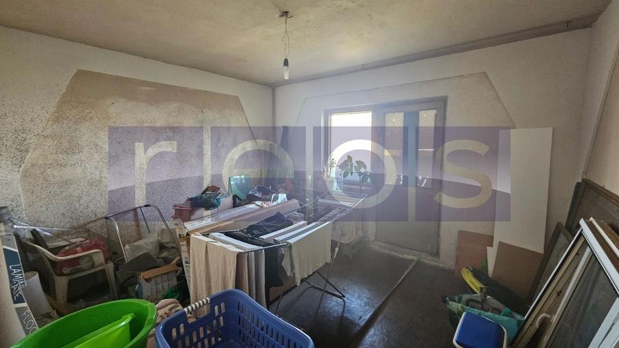 Apartament cu 4 camere decomandat în Sebastian