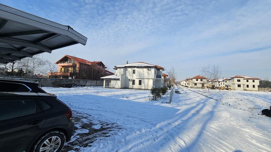 Casă individuală cu 4 camere cu Canalizare în Corbeanca
