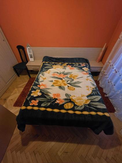 Apartament cu 3 camere decomandat în Micro 16