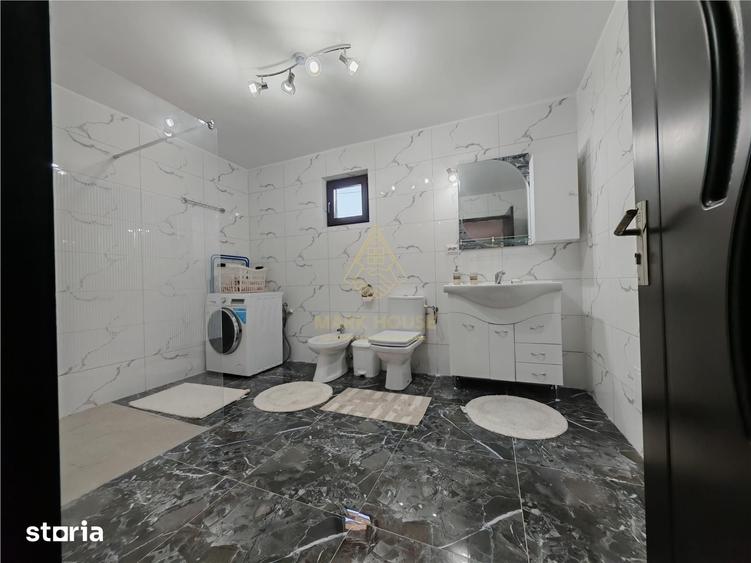Casă cu 6 camere cu Teren 800 Mp în Gârleni