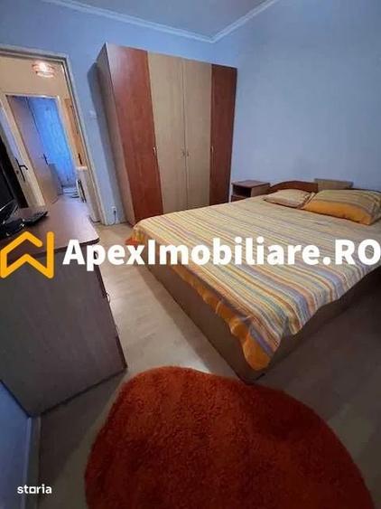 Apartament cu 3 camere semidecomandat în Giurgiului