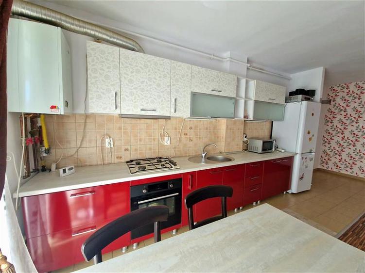 Apartament cu 2 camere semidecomandat în Florești