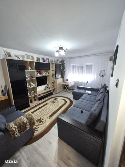 Apartament cu 2 camere decomandat în Nicolina