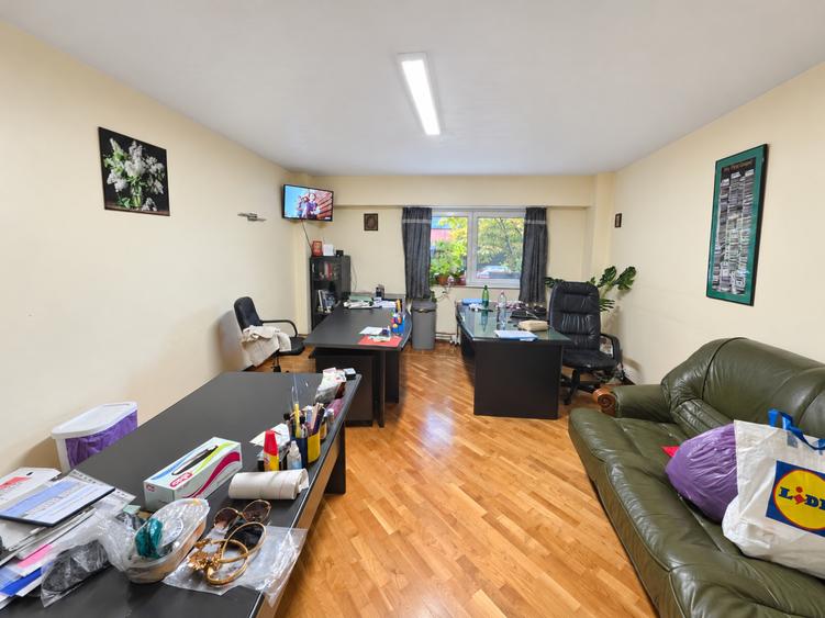 Apartament cu 2 camere decomandat în Calea Călărașilor