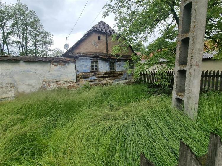 Casă individuală cu 2 camere cu Teren 382 Mp în Șinca Nouă