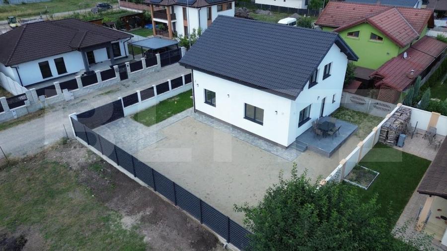 Casă individuală cu 3 camere cu Canalizare în Micești