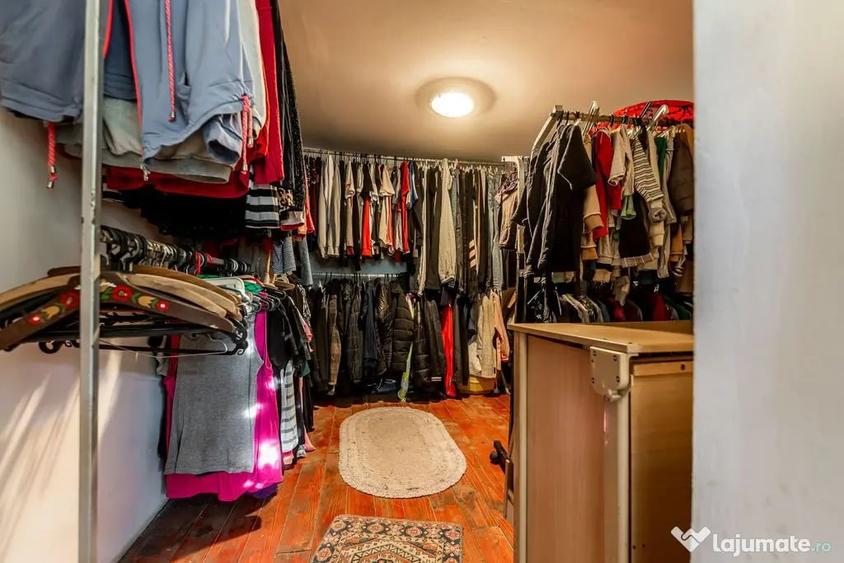 Casă cu 3 camere cu Teren 3950 Mp în Dorobanți