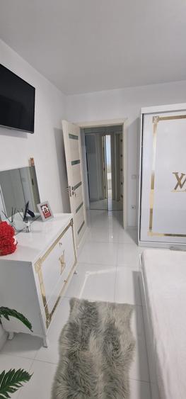 Apartament cu 2 camere semidecomandat în Ana Ipătescu