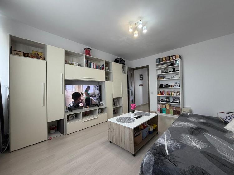 Apartament cu 2 camere decomandat în 1 Decembrie 1918