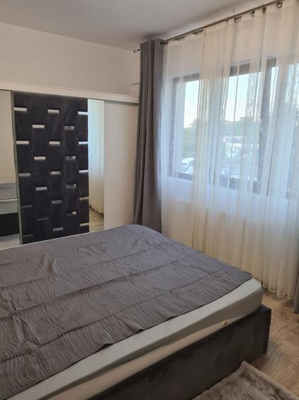 Apartament cu 2 camere decomandat în Parcul Carol