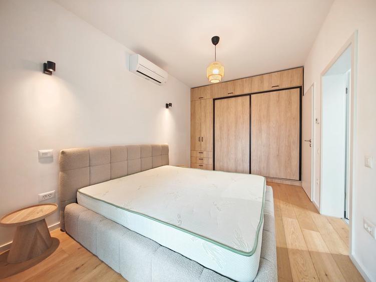 Apartament cu 3 camere decomandat, mobilat în Băneasa