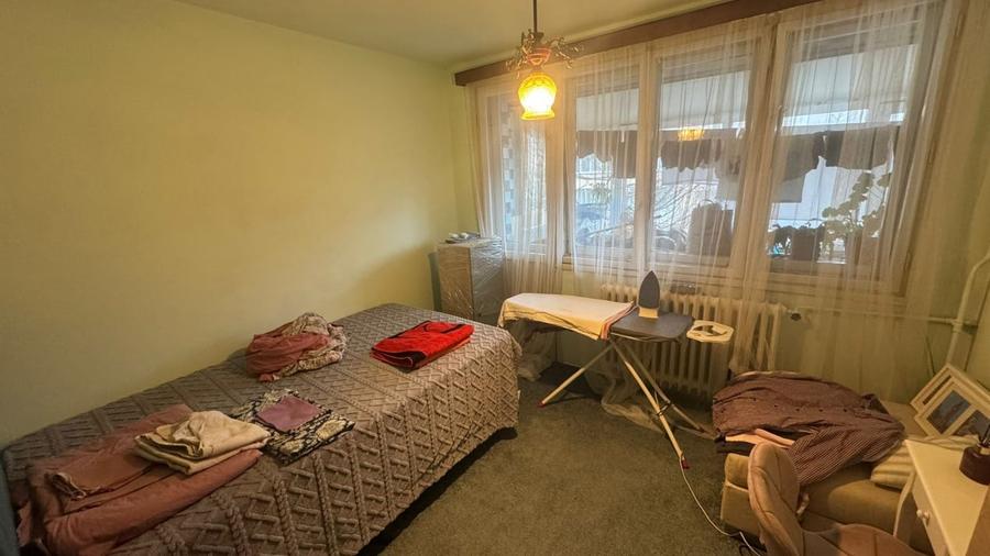 Apartament cu 4 camere decomandat în Gorjului