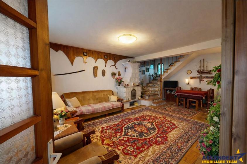 Proprietate rustica la 1 km de Castelul Bran:Doua unitati du - 9