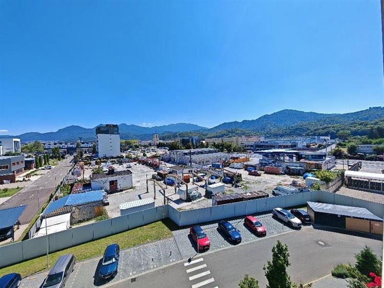Apartament cu 3 camere decomandat, mobilat în Astra — fotografia 1