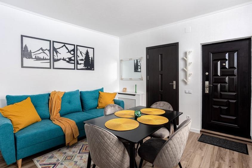 Apartament cu 2 camere semidecomandat, mobilat în Brașovul Vechi