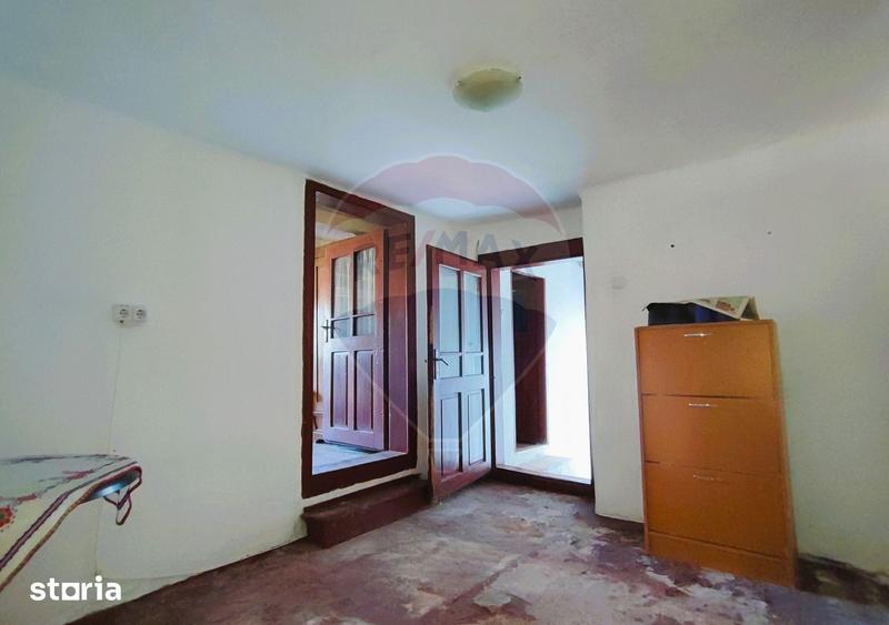 Casă cu 2 camere cu Teren 280 Mp în Tilișca