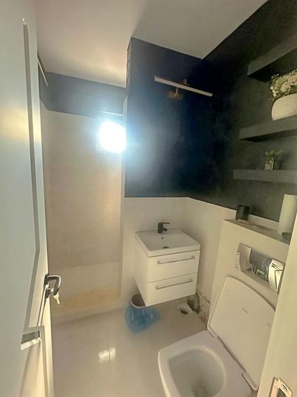 Apartament cu 2 camere decomandat, mobilat în