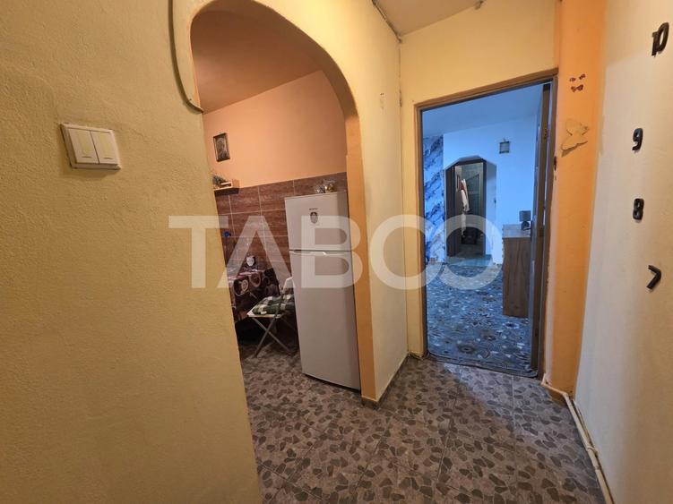 Apartament cu 2 camere semidecomandat, mobilat în Făgăraș