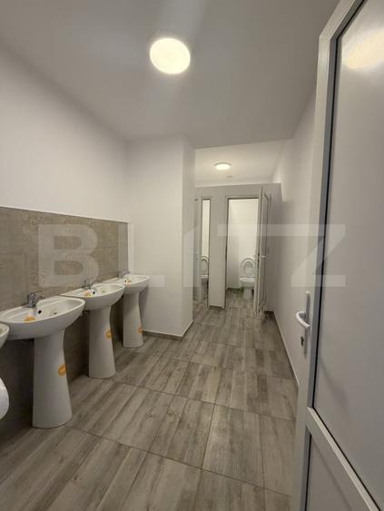 Spațiu comercial, de 329 mp, în Periferie