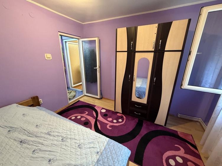 Apartament cu 3 camere, mobilat în Viziru 1