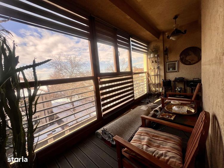 Apartament cu 4 camere în Băneasa