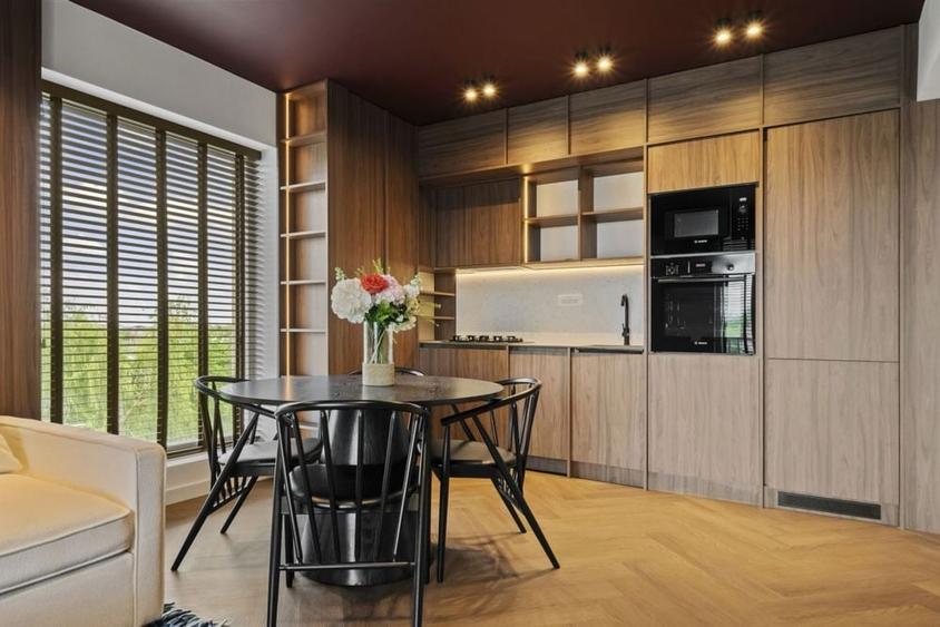 Apartament cu 3 camere decomandat în Odăile