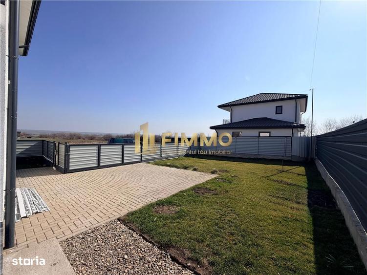Casă cu 4 camere cu Teren 300 Mp în Ipotești