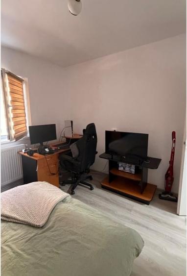 Apartament cu 2 camere decomandat, mobilat în Calea Moldovei