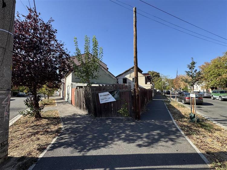 Casă cu 4 camere cu Teren 229 Mp în Cantemir
